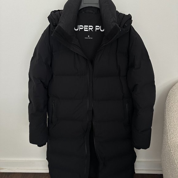 Aritzia The Super Puff₂O™ Long Rainstop™ waterproof goose down puff - Picture 4 of 10